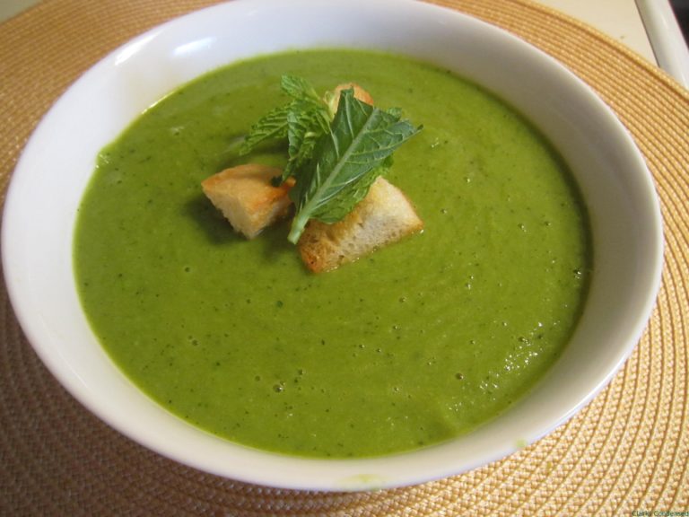 Pea, Fennel, and Mint Soup