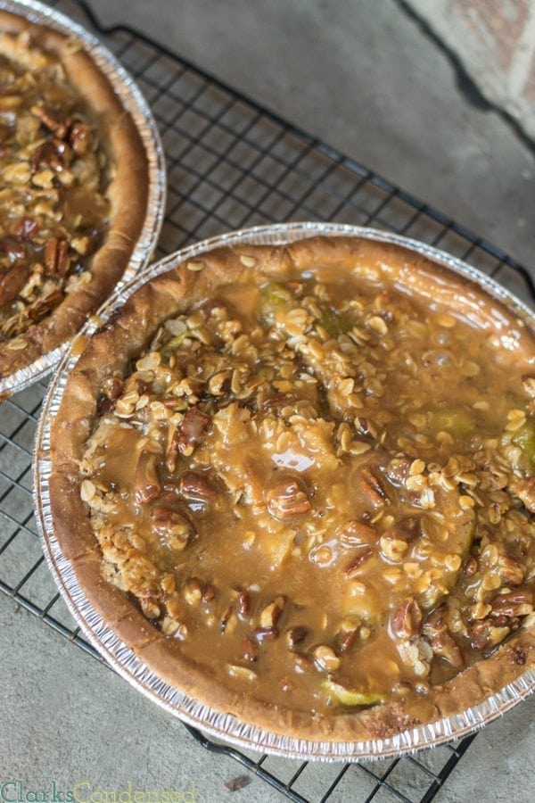 caramel-apple-pecan-pie-4