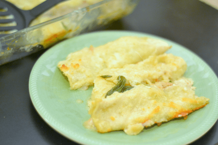 Creamy AND healthy chicken enchiladas filled with rotissiere chicken, mozzarella, spinach, and more! (can be made lactose free)