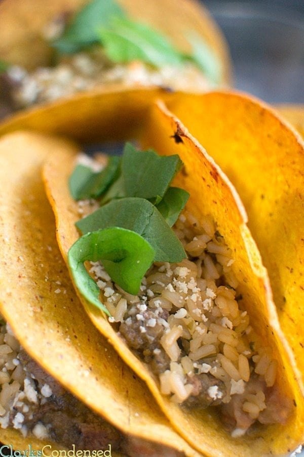 Are you ready for a delicious spin on your regular taco? Then you must try these baked salsa verde steak tacos. The flavor profile is unique (but totally delicious), and they can be made in only 20 minutes!