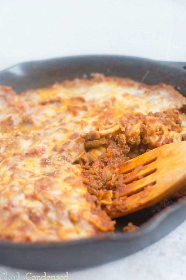 Love lasagna but don't love the prep it takes? Then you'll love this 30 minute skillet lasagna. It tastes just like it would if you made it in the oven, and is made on ONE dish!