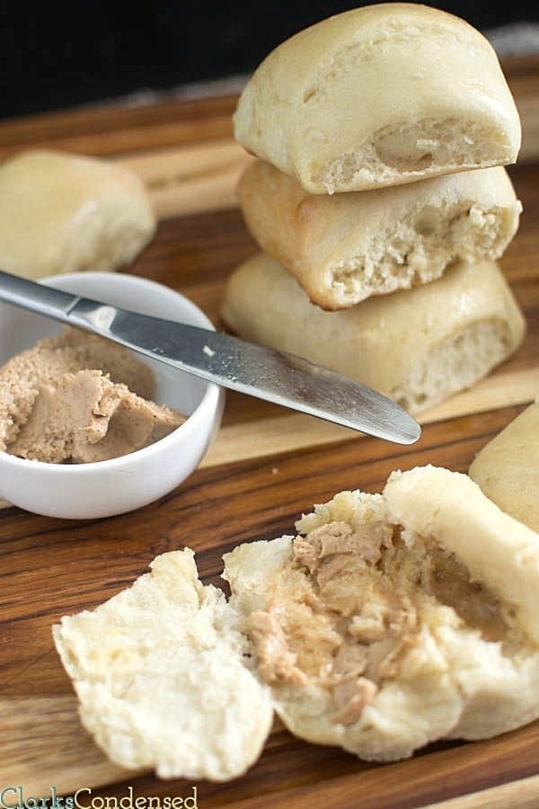 Copycat Texas Roadhouse Rolls - Like Mother Like Daughter