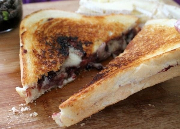 blackberry brie grilled cheese2