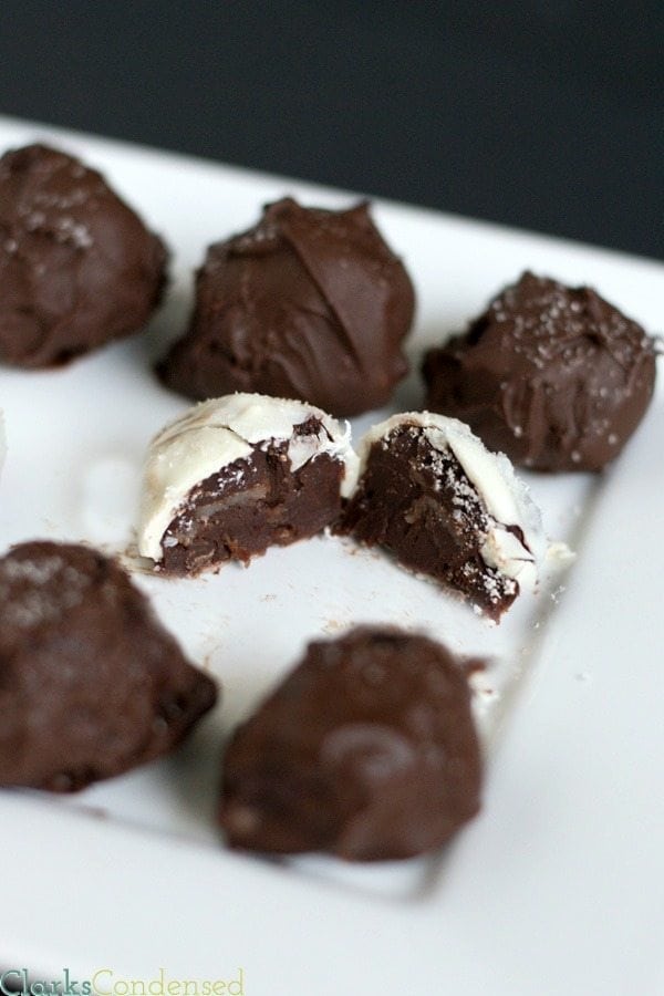 Truffles don't have to be hard to make! These easy salted chocolate truffles are simple to throw together and absolutely delicious (especially when you add some crumbled bacon!)easy-salted-chocolate-truffles