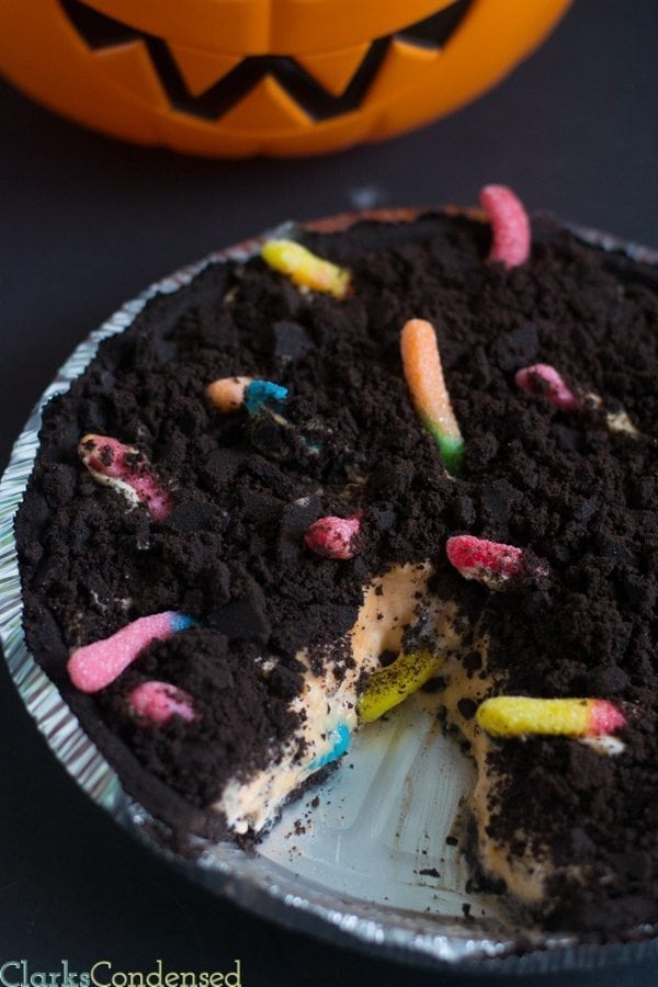Dirt and Worms Pie - a great Halloween dessert!