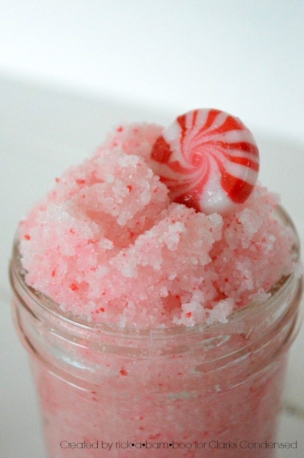 Peppermint Sugar Scrub Recipe | #diy #holiday #christmas #gift #handmade