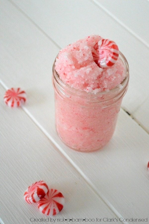 Peppermint Sugar Scrub Recipe | #diy #holiday #christmas #gift #handmade