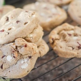 Easy White Chocolate Cranberry Cookies