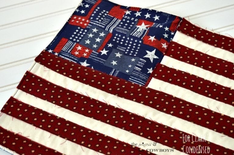 Easy 4th of July Table Topper l The Princess & Her Cowboys