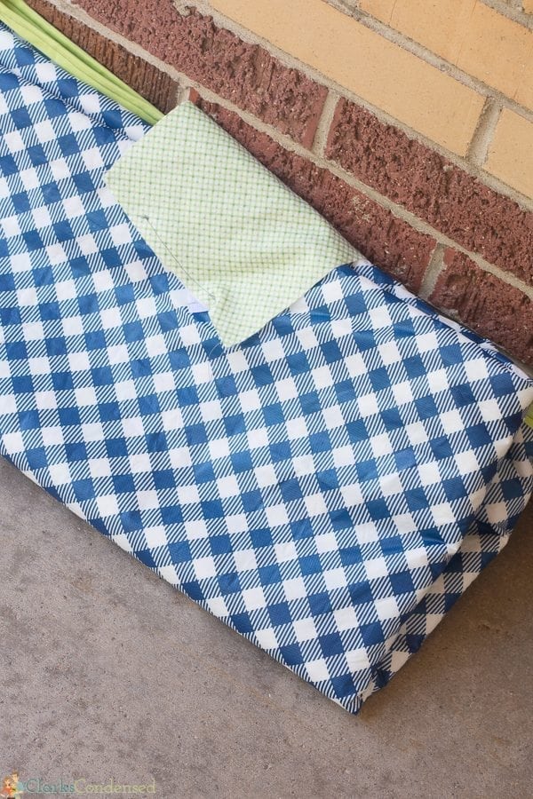 easy-reversible-picnic-blanket-tutorial (12 of 13)