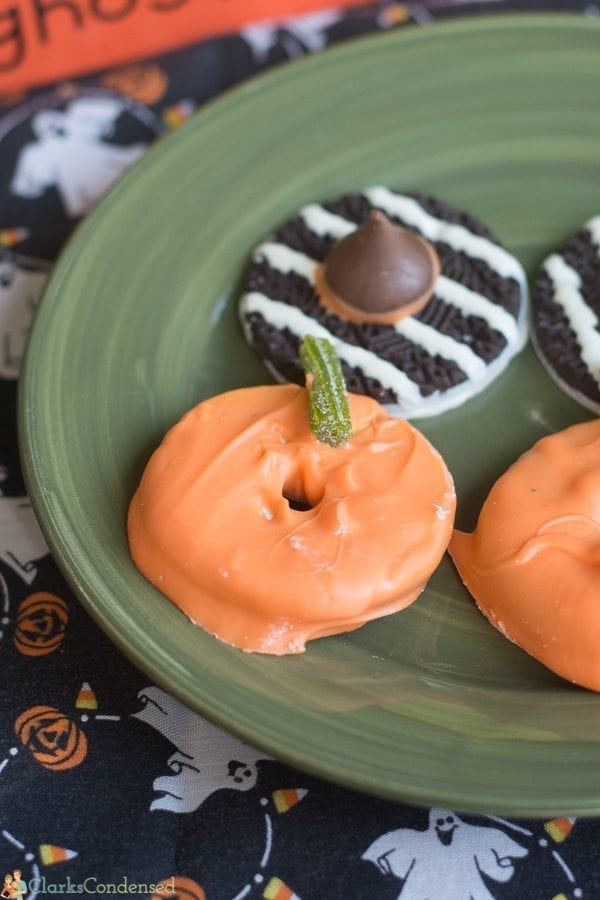 These easy pumpkin and witch hat cookies are so fun for Halloween, especially for a kid's halloween party idea!