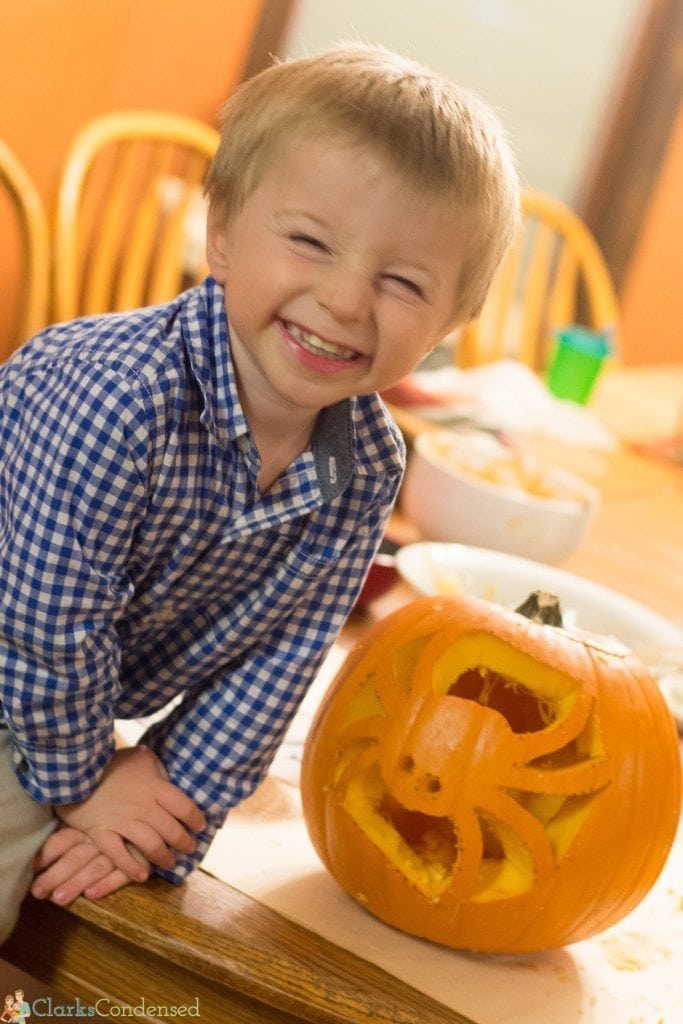 toddler pumpkin carving