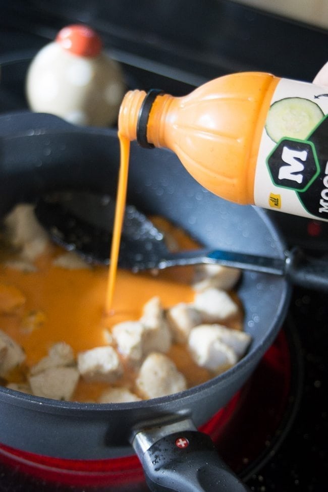 Easy Buffalo Chicken Pasta Bake