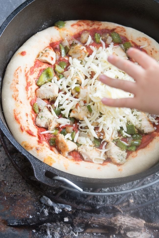 Dutch Oven Pizza Recipe: How to Make It