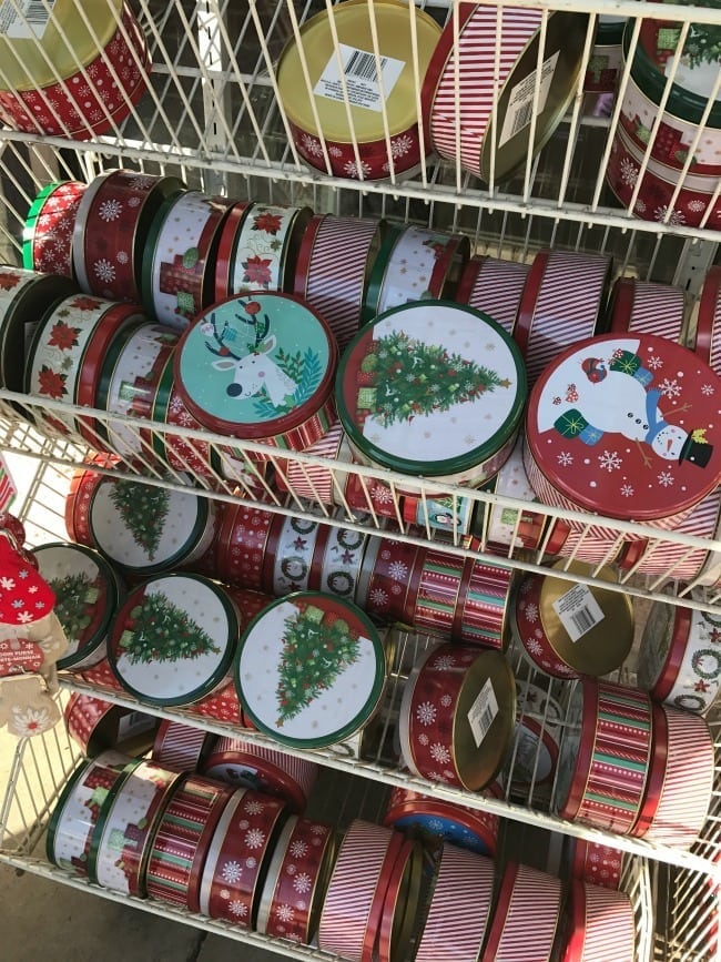 The Best Christmas Products to Buy at The Dollar Tree