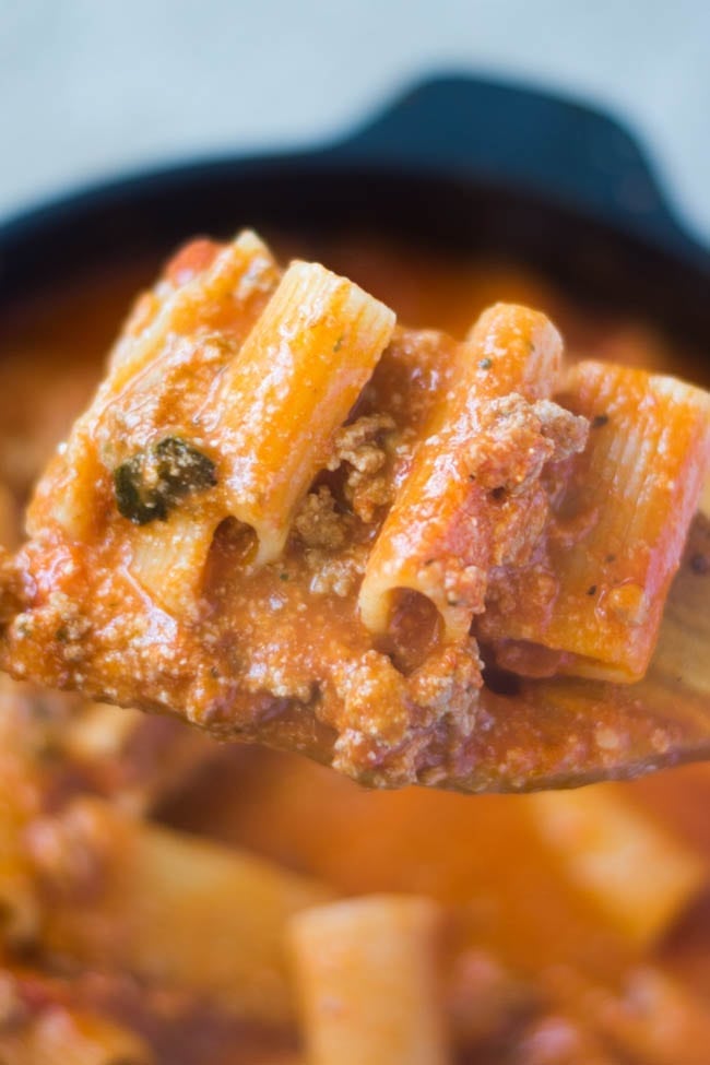 Easy One Pot Rigatoni – Weight Watchers Friendly