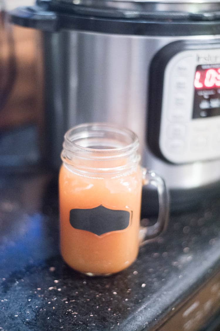 The BEST Instant Pot Wassail Recipe (Pressure Cooker)