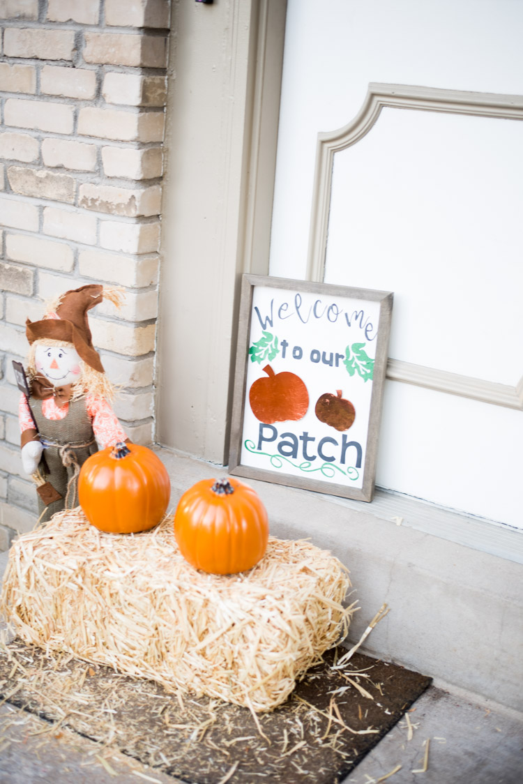 halloween front porch scene