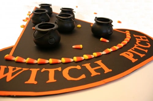 This image has an empty alt attribute; its file name is witch_pitch_halloween_game_15-500x333.jpg