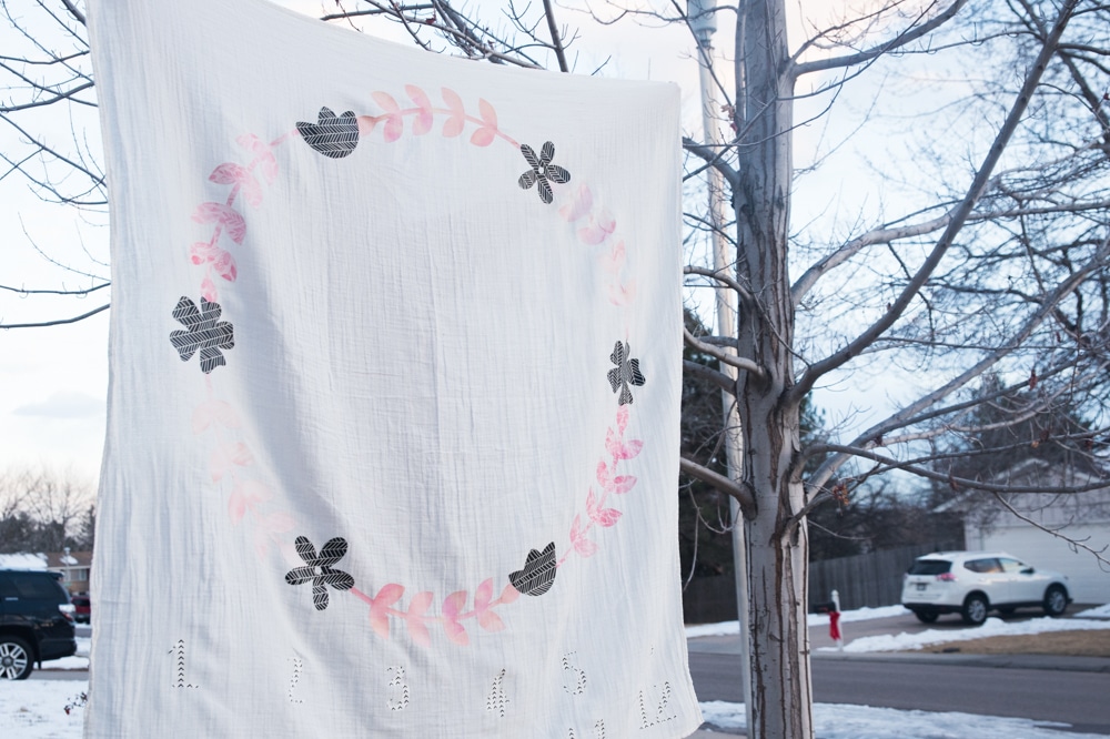 DIY muslin baby milestone blanket