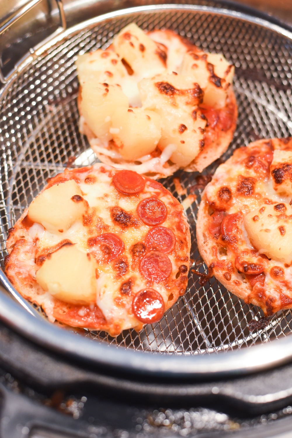 Easy Air Fryer English Muffin Pizzas
