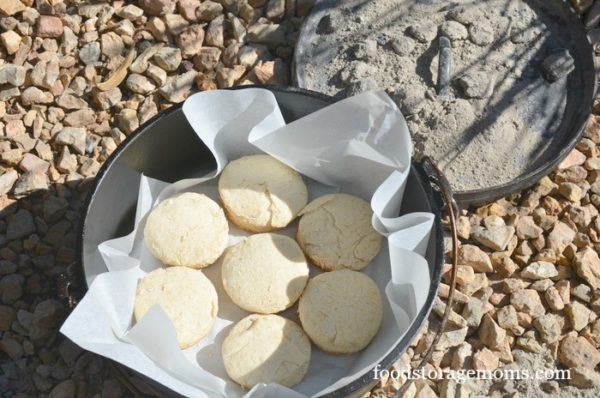 40+ Outdoor Dutch Oven Recipes You HAVE to Try Clarks