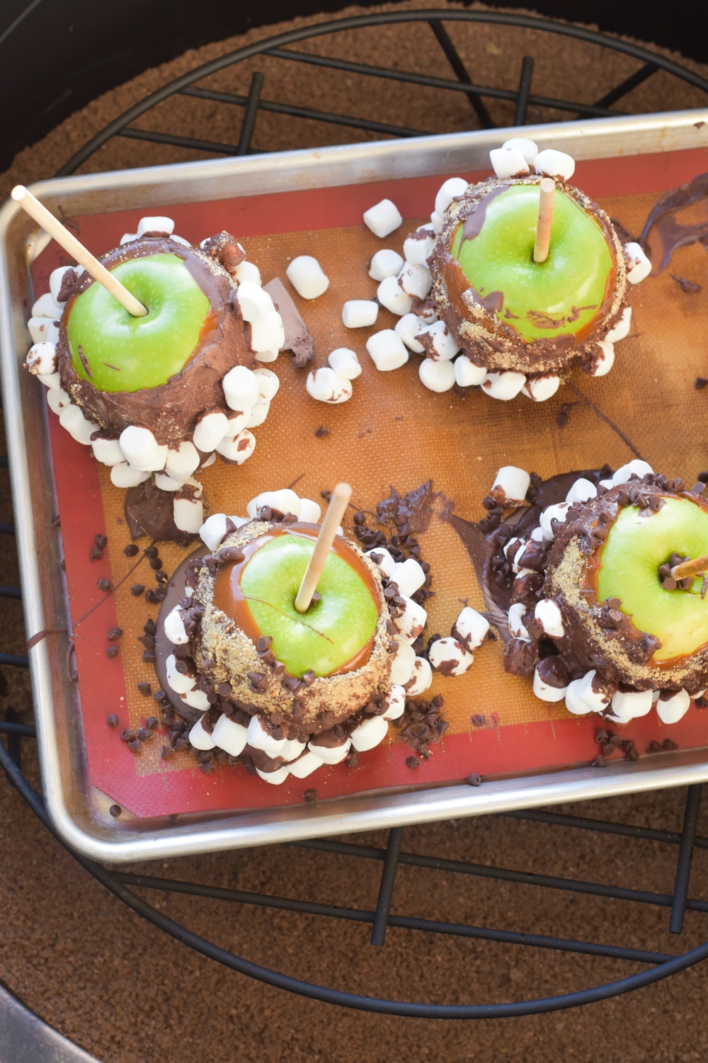 Easy S'mores Caramel Apples Tutorial Clarks Condensed