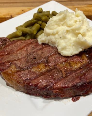 steak with potato and green beans