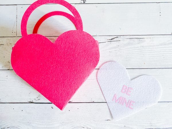 DIY Valentine\'s favor bag