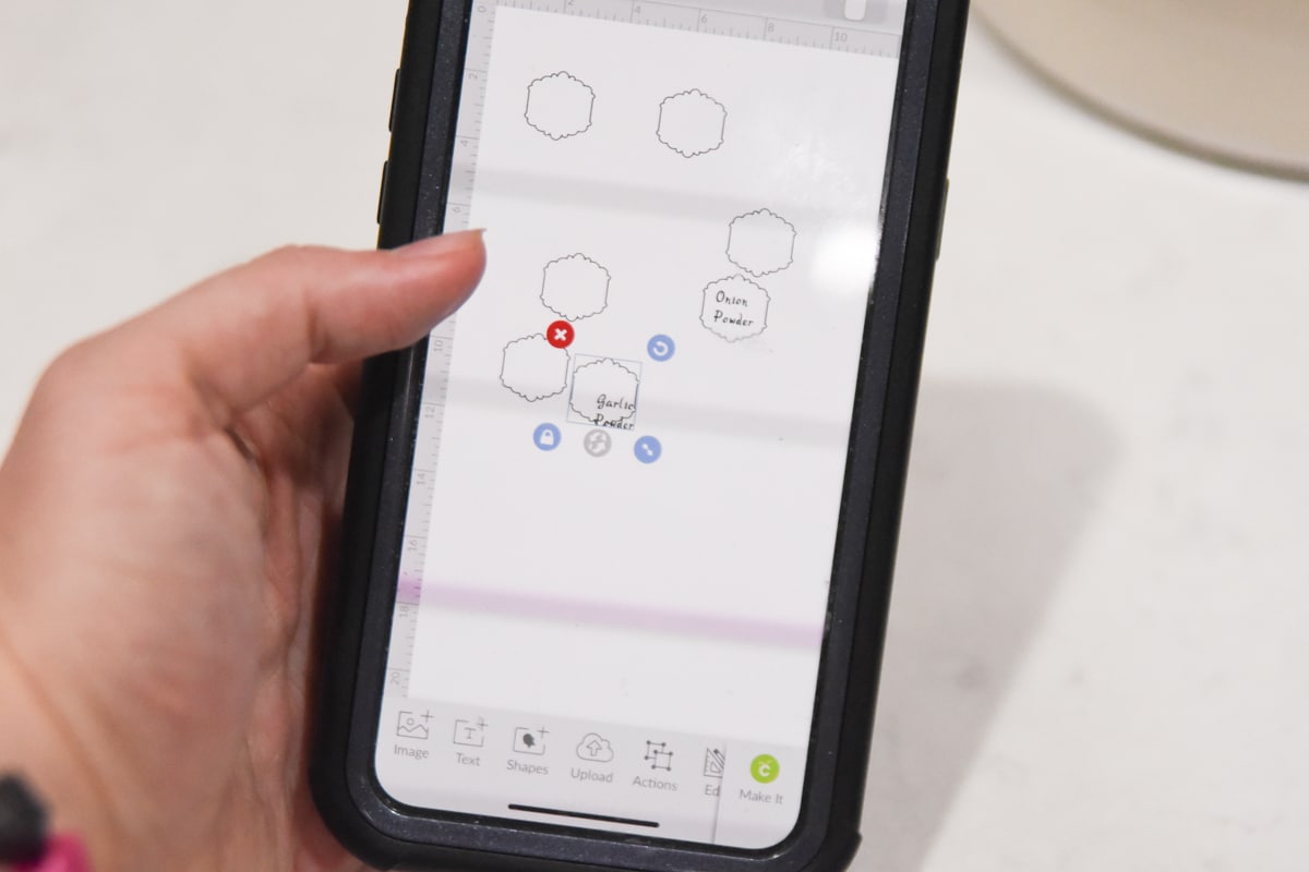 smart phone using cricut joy app