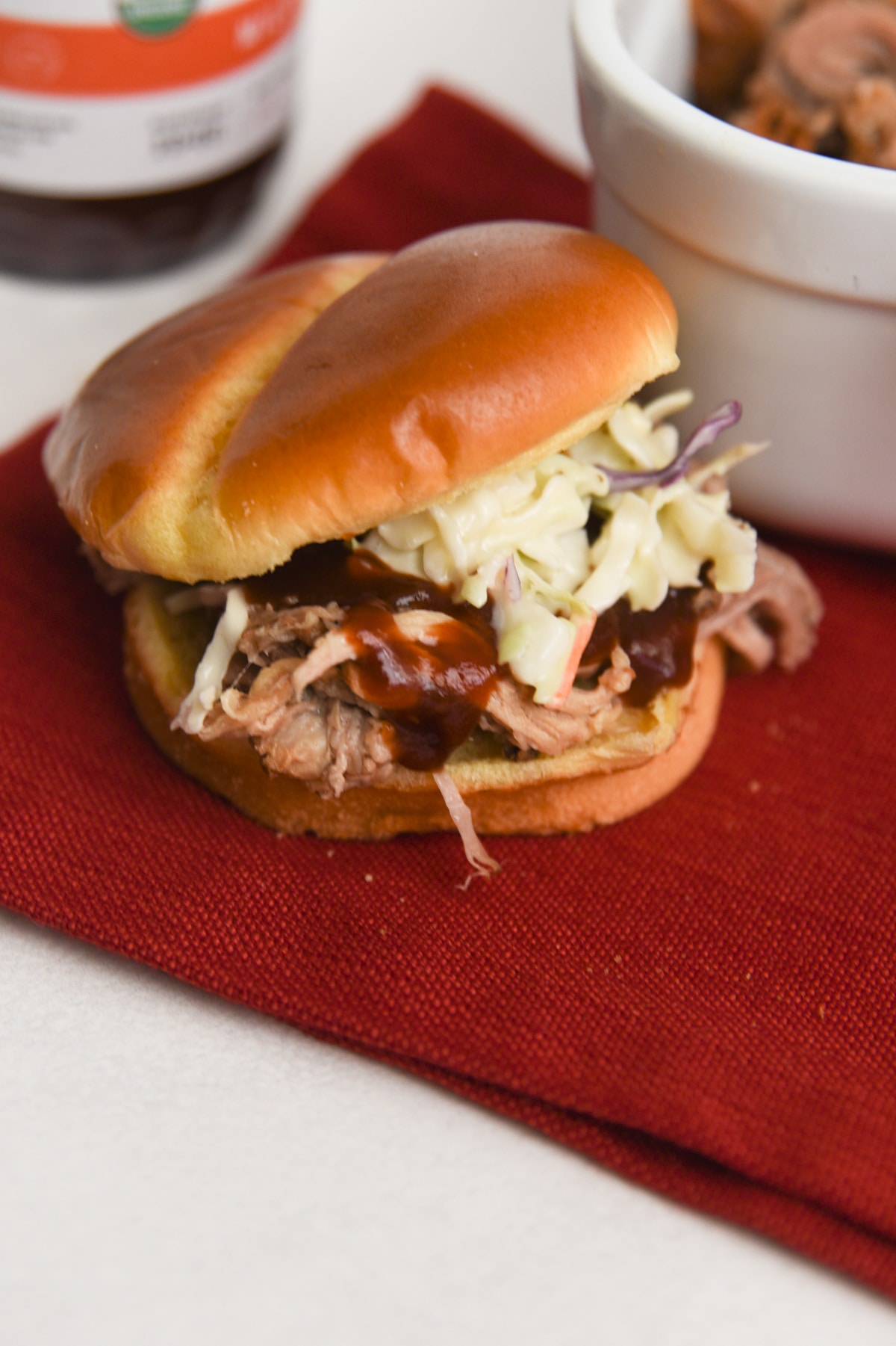 bbq pulled pork on bun