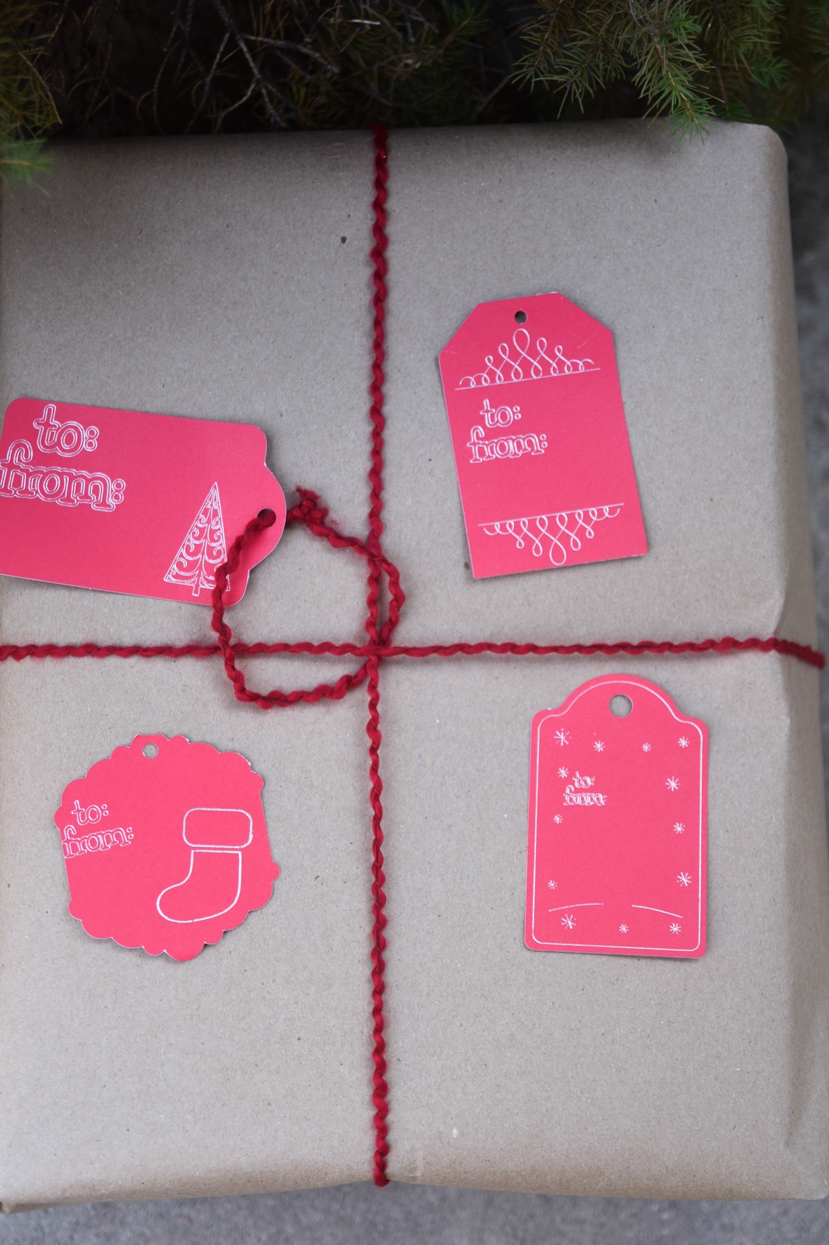 Cricut Tutorial: How to make your own Gift Tags for Christmas! 