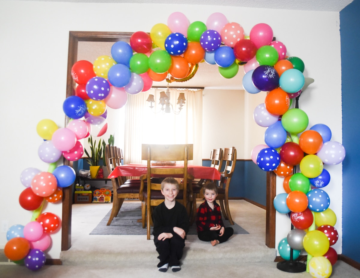 Dollar Tree Balloon Arch DIY Tutorial