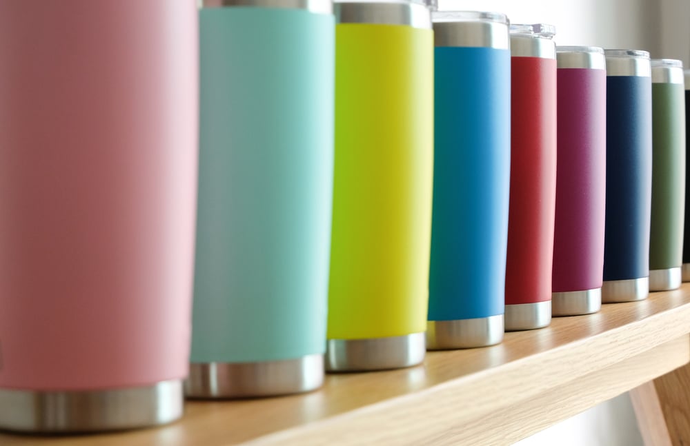 Various colors of stainless steel tumblers are used to keep cool or hot. Help reduce global warming.